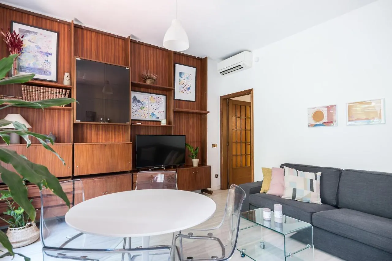 Spacious 3 Bed Apt In The Heart Of Sant Antoni Барселона 0*,  Испания