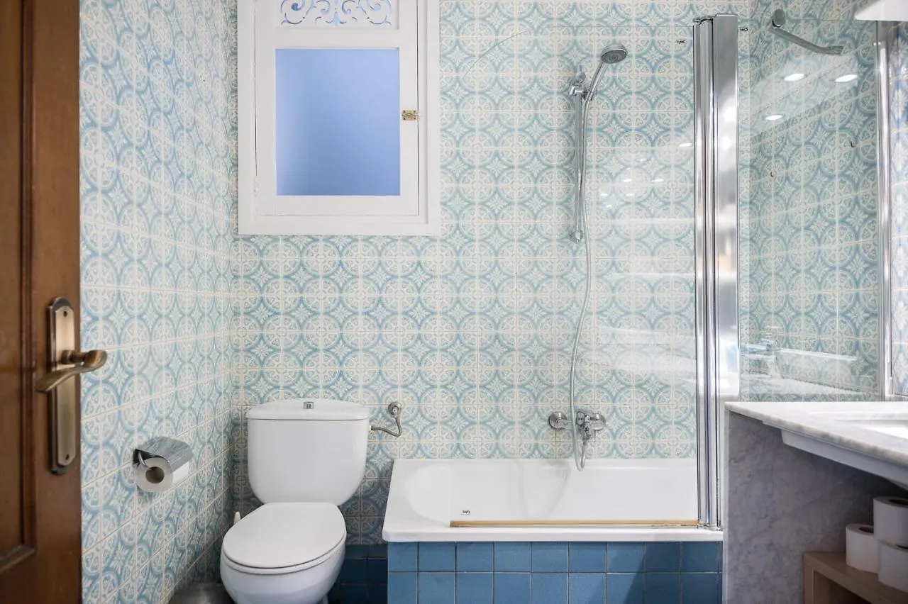 Апартаменты Spacious 3 Bed Apt In The Heart Of Sant Antoni Барселона Испания